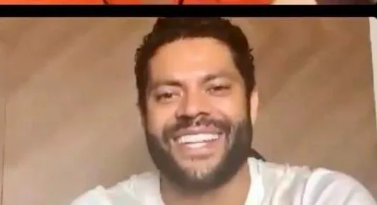 Em live ao vivo, jogador Hulk reforça apoio a Dr Jhony e diz estar ansioso por mudança em Campina