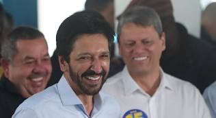 Ricardo Nunes confirma favoritismo e vence Boulos em São Paulo