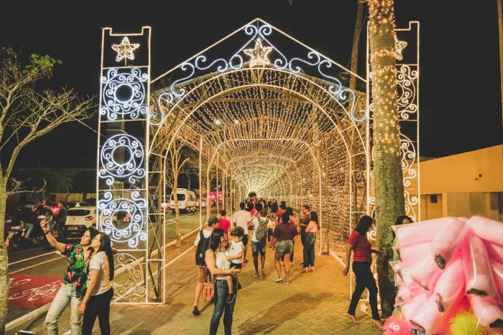 Natal Iluminado 2024 começa a cadastrar comerciantes para trabalhar no evento em Campina Grande