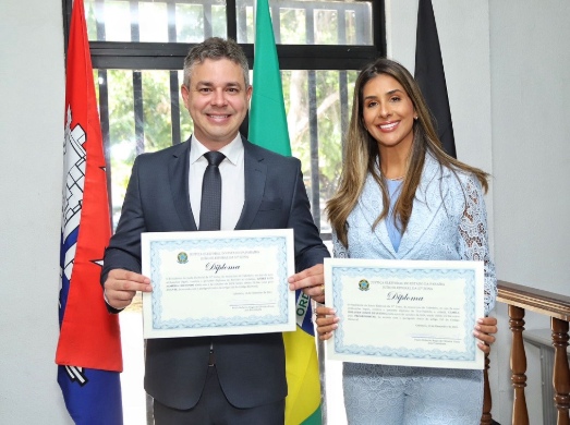 André Coutinho e Camila Holanda são diplomados prefeito e vice-prefeita em Cabedelo